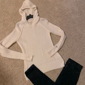 LIKE NEW🤍Calia By Carrie Underwood Hooded Sweater